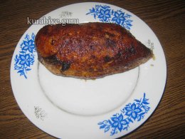 Оригінальний салат з куркою та зеленню