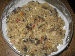 Пирог с квашеной капустой