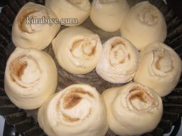 Рулетики с корицей и яблоками