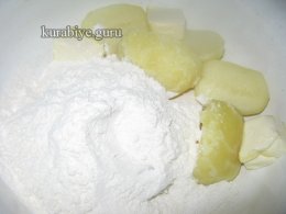Пирог-запеканка из картофельного теста с фаршем и овощами