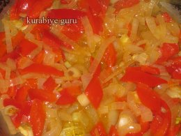 Пирог-запеканка из картофельного теста с фаршем и овощами