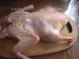 Утка без костей, фаршированная рисом с грибами 