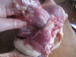 Утка без костей, фаршированная рисом с грибами 