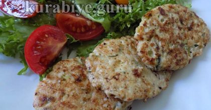 Куриные оладьи с кабачком 