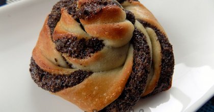 Спіральні булочки з маком