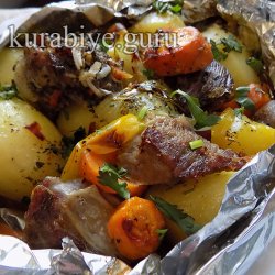 Говядина с овощами, запечённая в фольге 