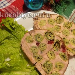 Утка по-царски, фаршированная блинами и клюквой