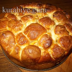 Обезьяний хлеб с яблоками и карамелью