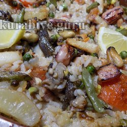 Рис с морепродуктами и овощами