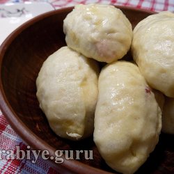 Вареники на пару з вишнями 