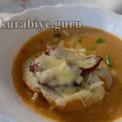 Острый суп из запечённой тыквы с гренками