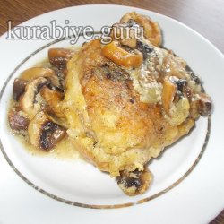 Курица под грибным соусом
