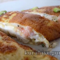 Омлет с красной рыбой, крим чизом и зелёным луком
