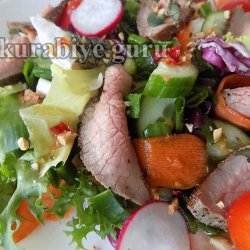Салат с пряной говядиной от Гордона Рамзи 