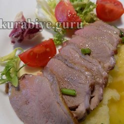 Утиная грудка с апельсиново-чайным соусом