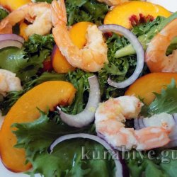 Салат с креветками и нектаринами 