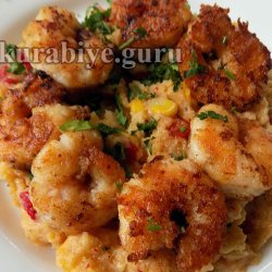 Полента со свежей кукурузой и острыми креветками