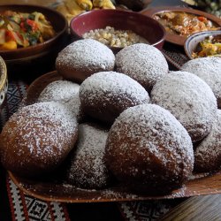 Пісні пампушки з сухофруктами на Різдво 