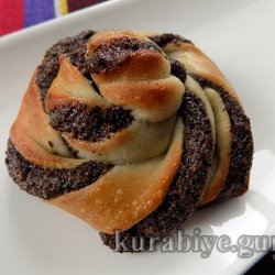 Спіральні булочки з маком