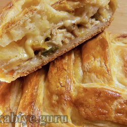 Закрытый пирог с курицей и грибами