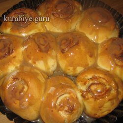 Рулетики с корицей и яблоками